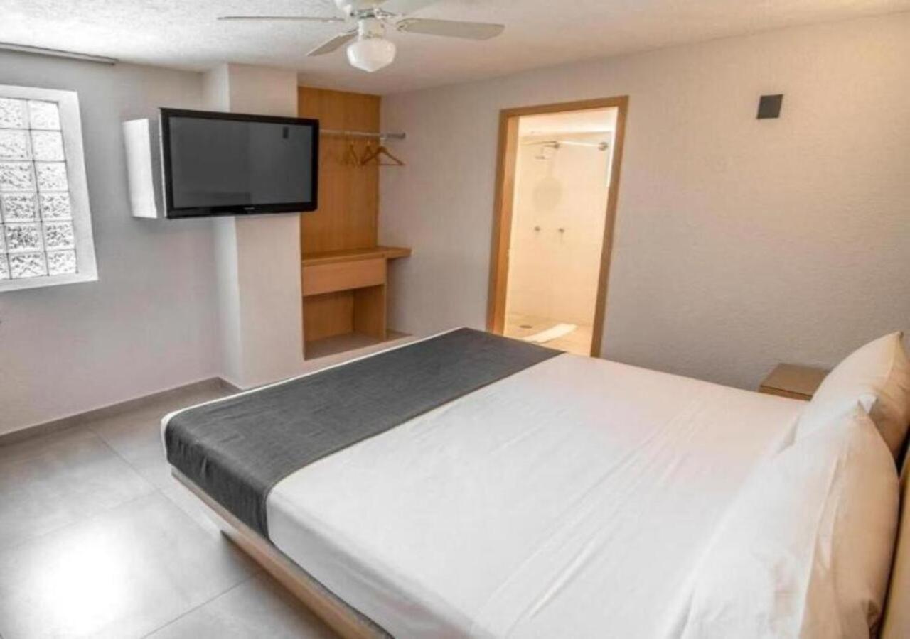 Emperador Centro Y Remodelado Hotel